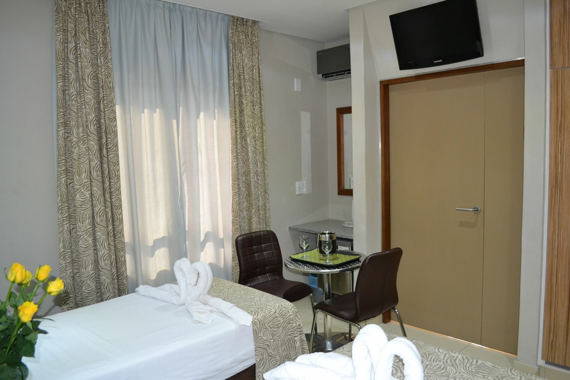 Mesami Hotel Durban Luaran gambar